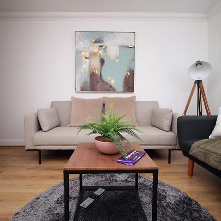 Spacious 5 Bedroom | With Fenced Backyard Newport  Luaran gambar